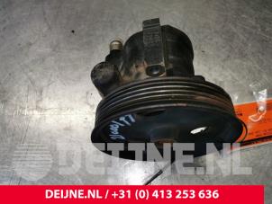 Used Power steering pump Renault Kangoo (KC) 1.4 Price € 42,35 Inclusive VAT offered by van Deijne Onderdelen Uden B.V.