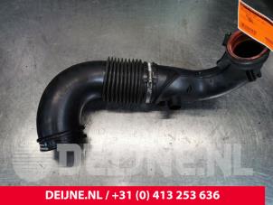 Used Air intake hose Mercedes Vito Tourer (447.7) 2.2 114 CDI 16V Price € 90,75 Inclusive VAT offered by van Deijne Onderdelen Uden B.V.