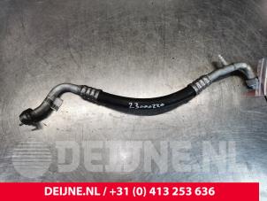 Usagé Tuyau clim Mercedes Vito Tourer (447.7) 2.2 114 CDI 16V Prix € 30,25 Prix TTC proposé par van Deijne Onderdelen Uden B.V.