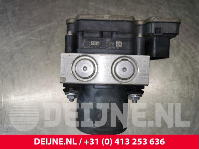Begagnade ABS-pump Mercedes Vito Tourer (447.7) 2.2 114 CDI 16V Pris € 272,25 Inklusive moms erbjuds av van Deijne Onderdelen Uden B.V.
