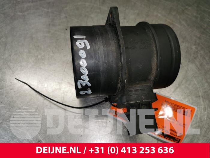 Luftflödesmätare från en Volkswagen Transporter T5 2.5 TDi 2007