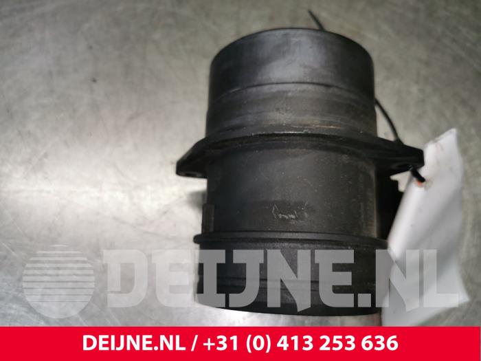 Luftflödesmätare från en Volkswagen Transporter T5 2.5 TDi 2007