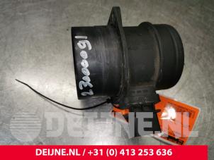 Luftflödesmätare från en Volkswagen Transporter T5 2.5 TDi 2007