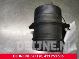 Luftflödesmätare från en Volkswagen Transporter T5 2.5 TDi 2007