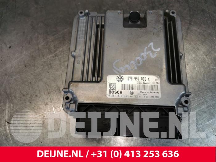 Engine management computer from a Volkswagen Transporter T5 2.5 TDi 2007