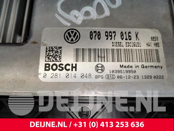 Engine management computer from a Volkswagen Transporter T5 2.5 TDi 2007