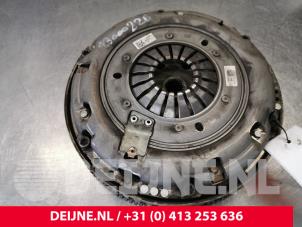 Used Clutch kit (complete) Mercedes Vito (447.6) 1.6 111 CDI 16V Price on request offered by van Deijne Onderdelen Uden B.V.