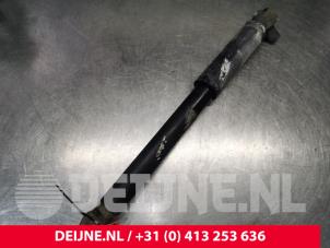 Used Rear shock absorber, left Mercedes Vito Tourer (447.7) 2.2 114 CDI 16V Price € 72,60 Inclusive VAT offered by van Deijne Onderdelen Uden B.V.