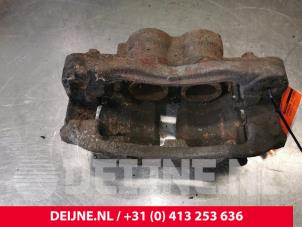 Używane Zacisk hamulcowy lewy tyl Mercedes Sprinter 5t (906.15/906.25) 515 CDI 16V Cena na żądanie oferowane przez van Deijne Onderdelen Uden B.V.