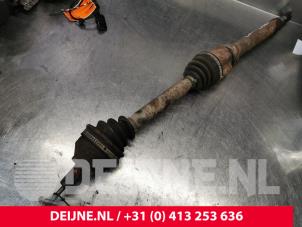 Used Front drive shaft, right Volvo V50 (MW) 2.0 D 16V Price € 75,00 Margin scheme offered by van Deijne Onderdelen Uden B.V.