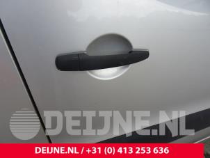 Usados Manija de puerta de 2 puertas derecha Citroen Berlingo 1.6 HDI 16V 90 Precio de solicitud ofrecido por van Deijne Onderdelen Uden B.V.