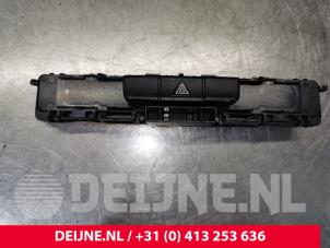Used Panic lighting switch Mercedes Vito (447.6) 1.6 111 CDI 16V Price € 36,30 Inclusive VAT offered by van Deijne Onderdelen Uden B.V.