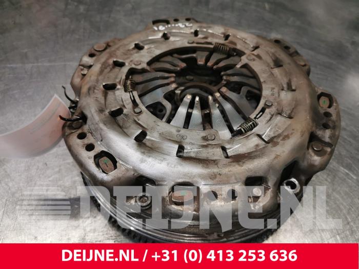 Usagé Kit embrayage (complet) Volkswagen Crafter 2.5 TDI 30/35/50 Prix € 302,50 Prix TTC proposé par van Deijne Onderdelen Uden B.V.