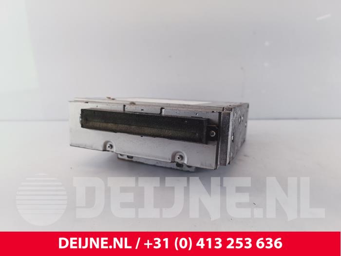 Używane Radio Volvo V50 (MW) 1.8 16V Flexifuel Cena € 75,00 Procedura marży oferowane przez van Deijne Onderdelen Uden B.V.