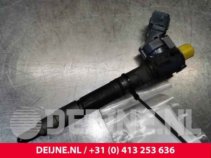 Usagé Injecteurs Volvo V60 II (ZW) 2.0 D4 16V Prix € 125,00 Règlement à la marge proposé par van Deijne Onderdelen Uden B.V.