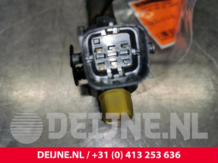 Injecteur (diesel) d'un Volvo V60 II (ZW) 2.0 D4 16V 2020