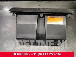 Used Glovebox Renault Maxity 3.0 DCI 150.35 Price € 42,35 Inclusive VAT offered by van Deijne Onderdelen Uden B.V.