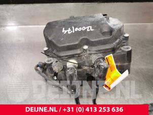 Usados Bomba Adblue Renault Maxity 3.0 DCI 150.35 Precio € 423,50 IVA incluido ofrecido por van Deijne Onderdelen Uden B.V.