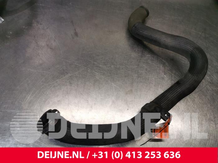 Gebrauchte Intercooler Schlauch Toyota ProAce 2.0 D-4D 122 16V Worker Preis € 36,30 Mit Mehrwertsteuer angeboten von van Deijne Onderdelen Uden B.V.