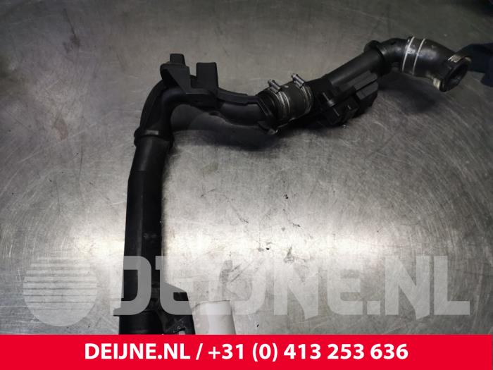 Gebrauchte Intercooler Rohr Toyota ProAce 2.0 D-4D 122 16V Worker Preis € 36,30 Mit Mehrwertsteuer angeboten von van Deijne Onderdelen Uden B.V.