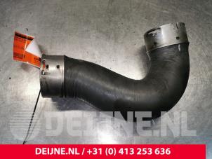 Używane Waz chlodnicy miedzystopniowej Mercedes Vito (639.7) Cena € 42,35 Z VAT oferowane przez van Deijne Onderdelen Uden B.V.