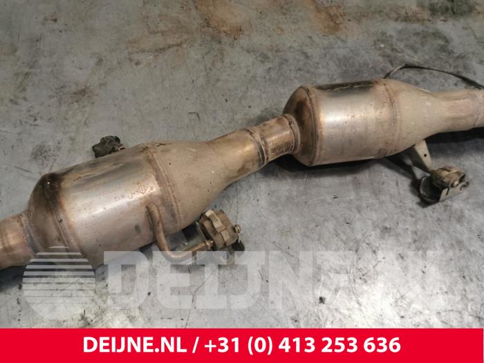 Catalytic converter Opel Vivaro 1.6 CDTi BiTurbo - 82337844 R9M413