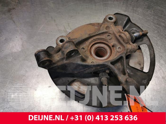 Knuckle, front left from a Volkswagen Crafter (SY) 2.0 TDI 2017