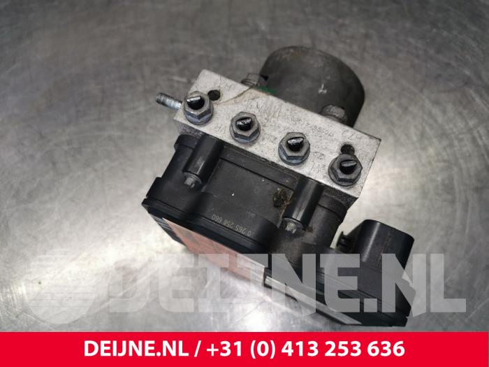 ABS pump from a Volkswagen Crafter (SY) 2.0 TDI 2017