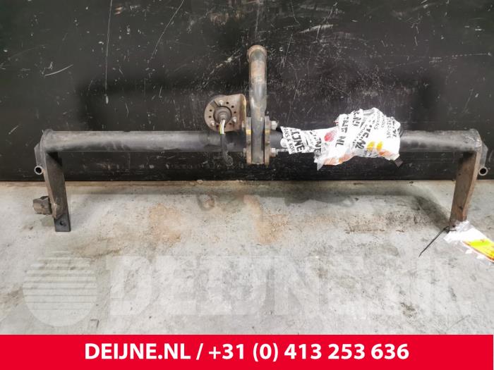 Używane Hak holowniczy Volvo S60 I (RS/HV) 2.4 20V 140 Cena € 100,00 Procedura marży oferowane przez van Deijne Onderdelen Uden B.V.