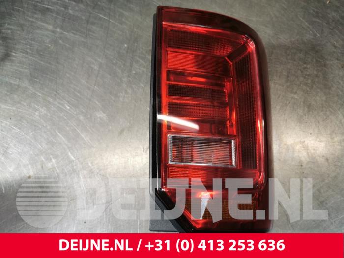 Taillight, left from a Volkswagen Caddy IV 2.0 TDI 75 2017