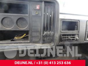 Used Heater control panel Volkswagen LT I 2.4 D 28/31/35 Price on request offered by van Deijne Onderdelen Uden B.V.