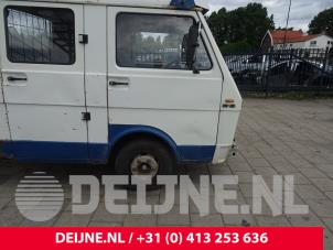 Used Door 2-door, right Volkswagen LT I 2.4 D 28/31/35 Price on request offered by van Deijne Onderdelen Uden B.V.