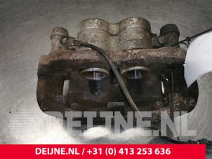 Used Front brake calliper, left Volkswagen Crafter 2.5 TDI 30/32/35/46/50 Price € 60,50 Inclusive VAT offered by van Deijne Onderdelen Uden B.V.
