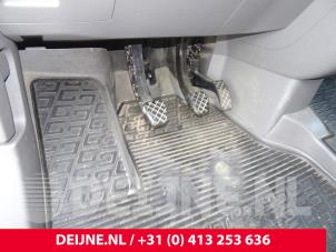 Used Clutch pedal Volkswagen Crafter (SY) 2.0 TDI Price € 90,75 Inclusive VAT offered by van Deijne Onderdelen Uden B.V.