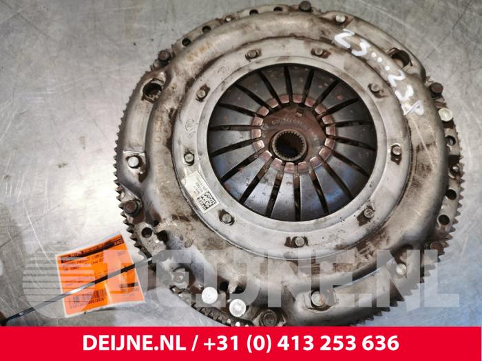 Usagé Kit embrayage (complet) Volkswagen Caddy IV 2.0 TDI 75 Prix € 242,00 Prix TTC proposé par van Deijne Onderdelen Uden B.V.
