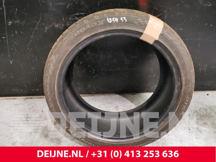 Tyre with tyre size 235/40/18 - RXMOTION