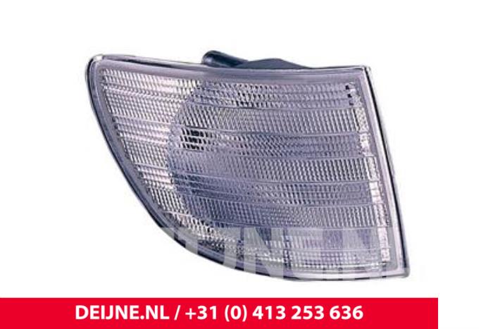 Nowe Kierunkowskaz prawy Mercedes Vito Cena € 13,31 Z VAT oferowane przez van Deijne Onderdelen Uden B.V.