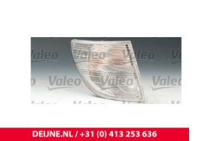 Nuevos 12 Volt aansluiting Mercedes Vito Precio € 32,98 IVA incluido ofrecido por van Deijne Onderdelen Uden B.V.