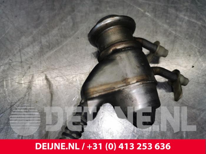 Używane Wtryskiwacz AdBlue Volkswagen Transporter T6 2.0 TDI DRF Cena € 72,60 Z VAT oferowane przez van Deijne Onderdelen Uden B.V.