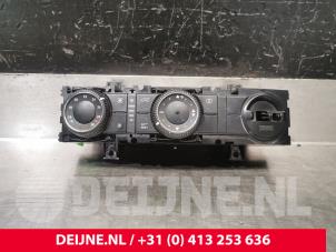 Usados Panel de control de calefacción Volkswagen Crafter 2.5 TDI 30/32/35/46/50 Precio € 90,75 IVA incluido ofrecido por van Deijne Onderdelen Uden B.V.
