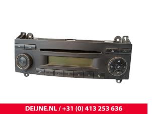 Begagnade Radio Volkswagen Crafter 2.5 TDI 30/32/35/46/50 Pris € 72,60 Inklusive moms erbjuds av van Deijne Onderdelen Uden B.V.