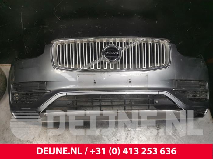 Front bumper Volvo XC90 II 2.0 T8 16V Twin Engine AWD 714 - 40000395