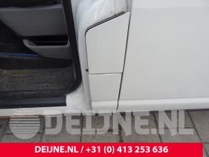Używane Pokrywa wlewu paliwa Volkswagen Transporter T5 1.9 TDi Cena na żądanie oferowane przez van Deijne Onderdelen Uden B.V.