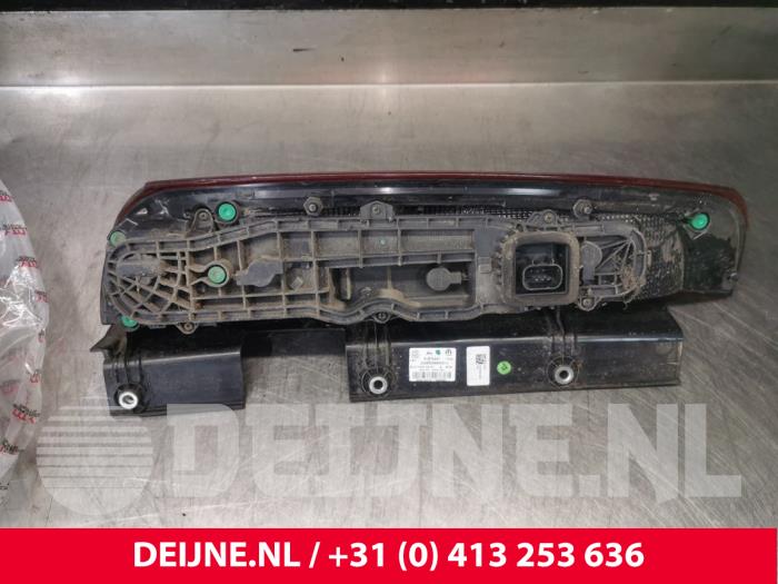 Taillight, right from a Fiat Doblo Cargo (263) 1.6 D Multijet 2015