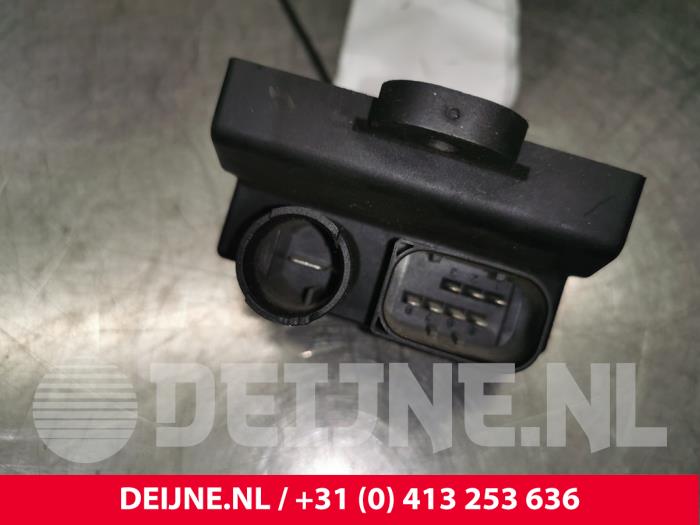 Glow plug relay from a Mercedes Sprinter 2010