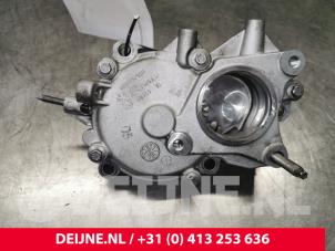 Used Diesel pump bracket Peugeot Expert (VA/VB/VE/VF/VY) 2.0 Blue HDi 120 16V Price € 72,60 Inclusive VAT offered by van Deijne Onderdelen Uden B.V.