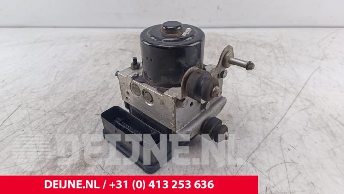 Usagé Pompe ABS Volkswagen Transporter T5 2.0 BiFuel Prix € 96,80 Prix TTC proposé par van Deijne Onderdelen Uden B.V.