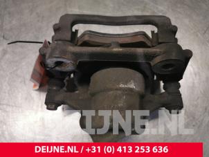 Used Rear brake calliper, right Mercedes Sprinter 3,5t (906.63) 316 CDI 16V Price € 60,50 Inclusive VAT offered by van Deijne Onderdelen Uden B.V.