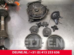 Used Speaker set Volvo XC60 II (UZ) Price € 300,00 Margin scheme offered by van Deijne Onderdelen Uden B.V.
