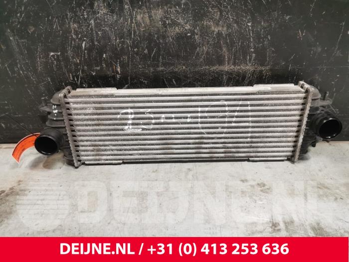 Usados Intercooler Opel Vivaro 1.9 DI Precio € 60,50 IVA incluido ofrecido por van Deijne Onderdelen Uden B.V.